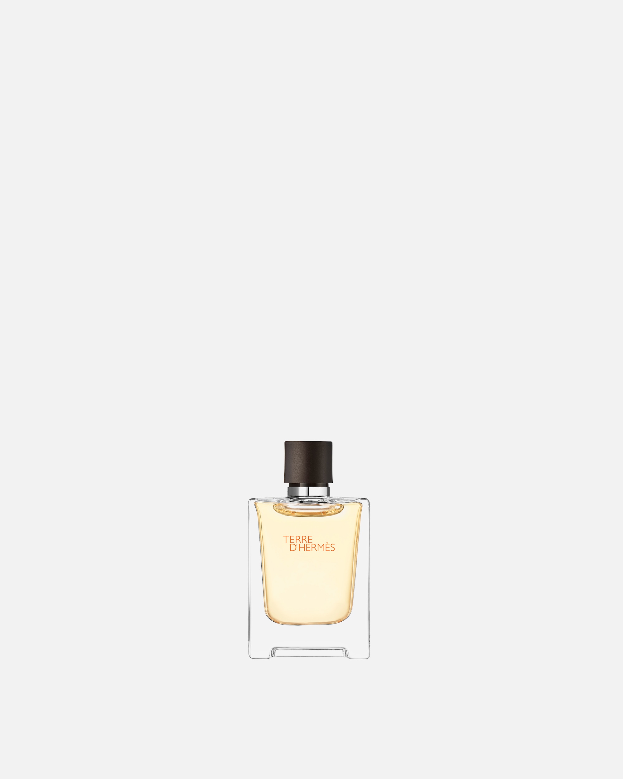 para Unisex Hermes Mini TDH EDT por la compra de una fragancia masculina de Hermes de formato grande. Excluidos de la promoción artículos que sean enviados a través de nuestros Douglas Partner y Click and Collect.
