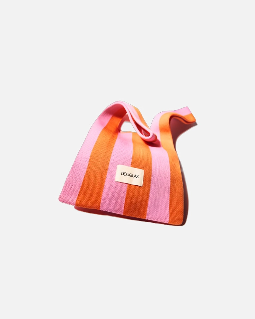 Summer Bag Douglas por compras superiores a 39€ en las marcas exclusivas con la Douglas beauty card. Excluidos articulos del Douglas Partner y Click&Collect