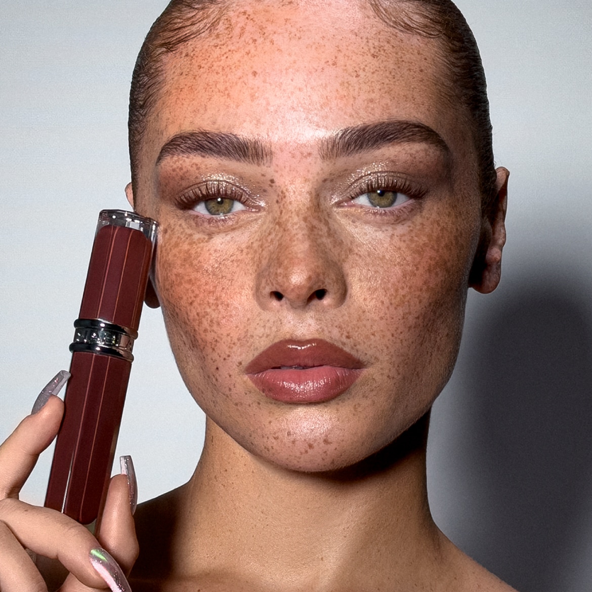 DOUGLAS-SPAGNA_BRAND-HIGHLIGHT-TEASER.jpg