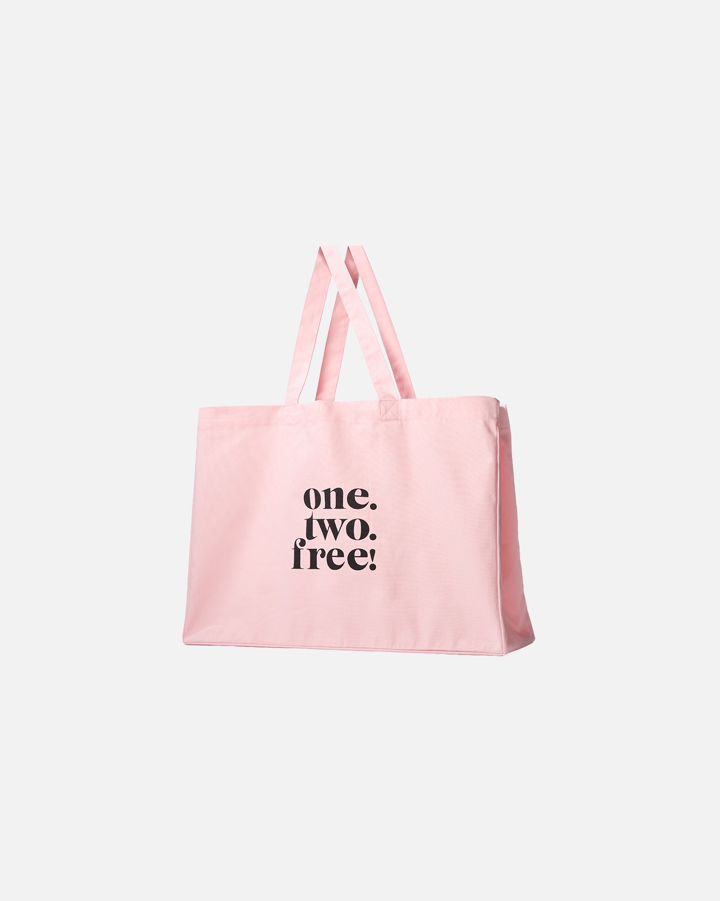 Tote bag de regalo por la compra de 2 productos de la marca OTF. Excluidos articulos del Douglas Partner y Click&Collect.